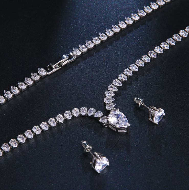 The Teardrop Elegance Set