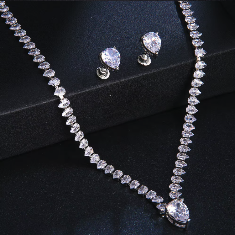 The Teardrop Elegance Set